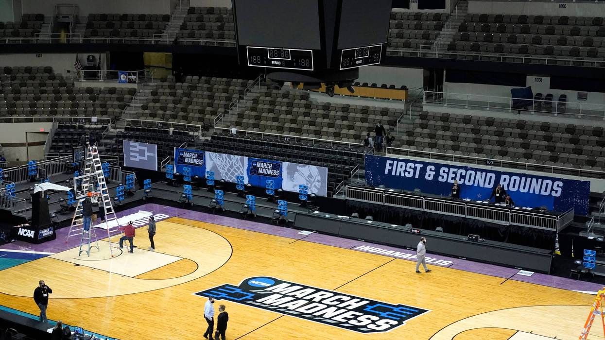 APTOPIX NCAA Virus Outbreak