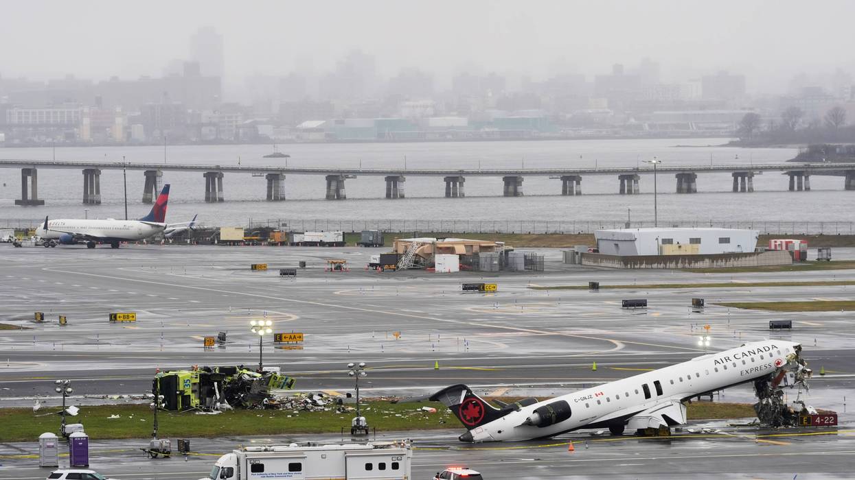 APTOPIX NY LaGuardia Crash