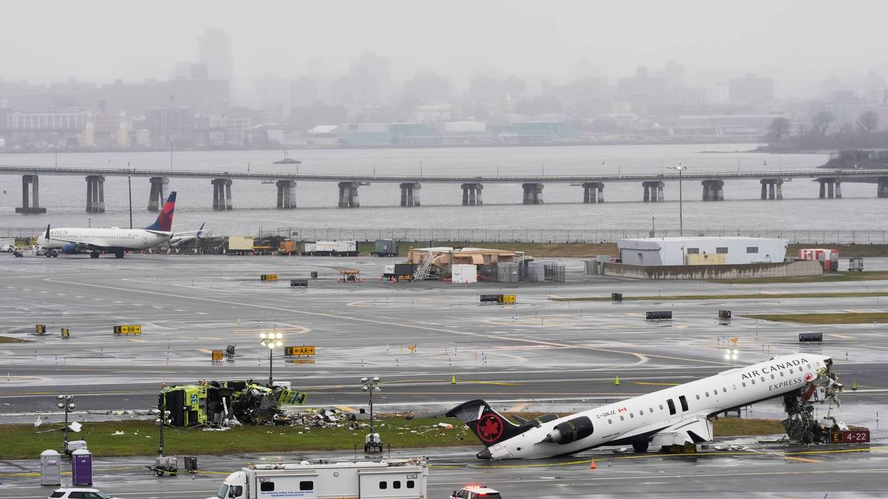 APTOPIX NY LaGuardia Crash