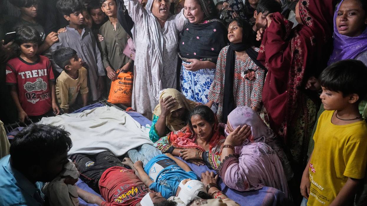 APTOPIX Pakistan Tutoring Center Collapsed 182