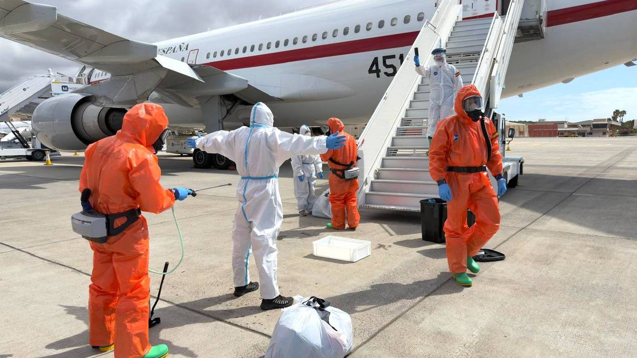 APTOPIX Spain Hantavirus Ship 768