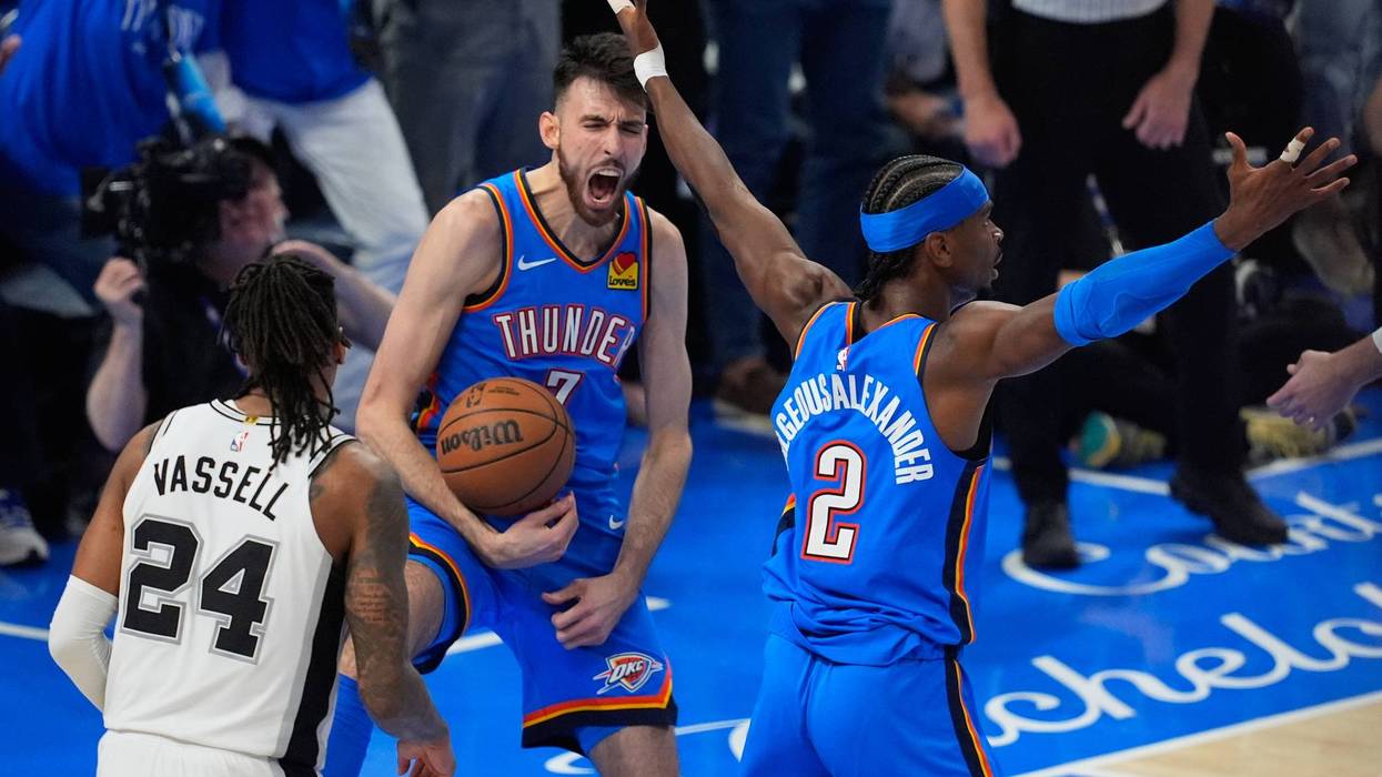 APTOPIX Spurs Thunder Basketball 9