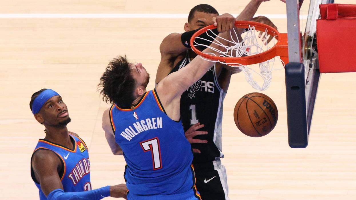 APTOPIX Spurs Thunder Basketball
