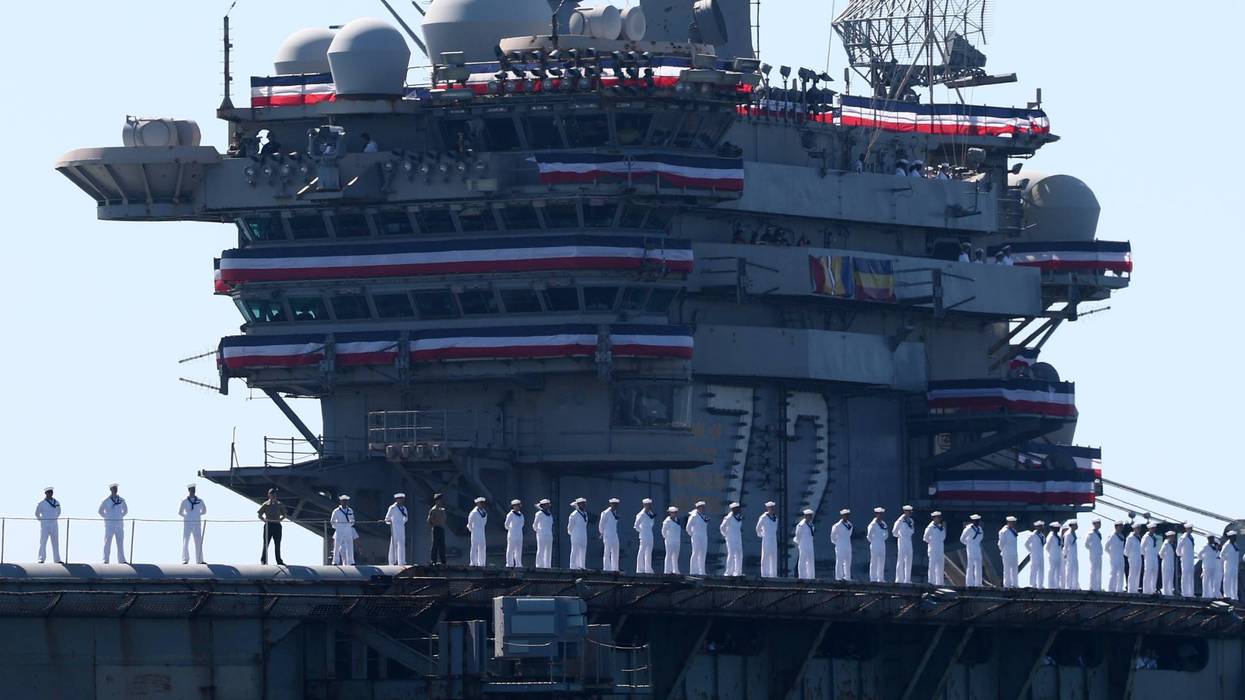 APTOPIX USS Lincoln Returns Home 331