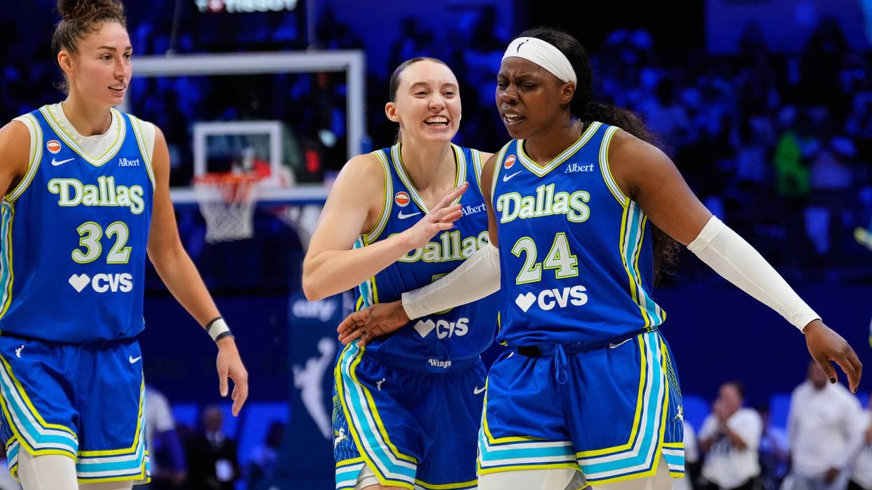 APTOPIX Valkyries Wings Basketball 4