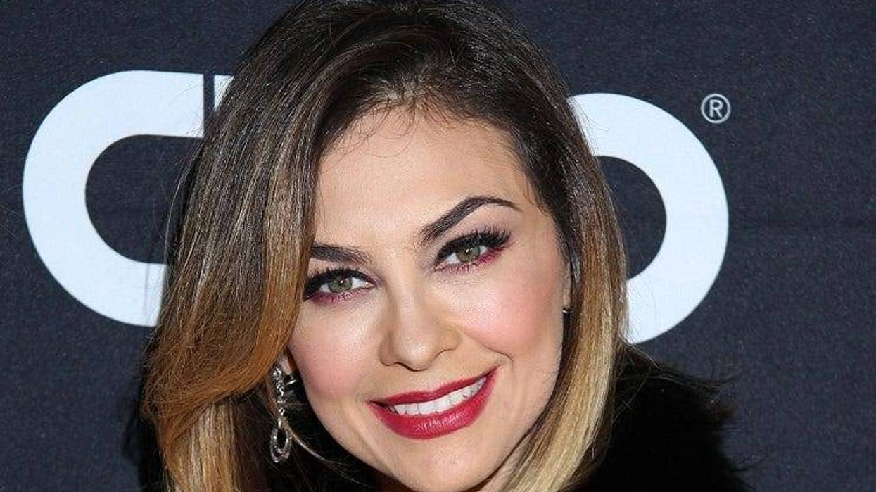 Aracely dice que si alguien quiere saber algo de Luis Miguel le pregunt a l! Aracely Arambula Lavoz Aracely dice que si alguien quiere saber algo de Luis Miguel Ale preguntA a Al