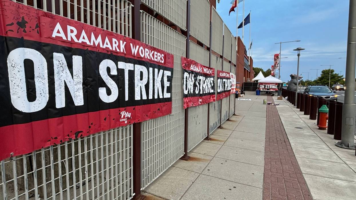 Aramark strike signs