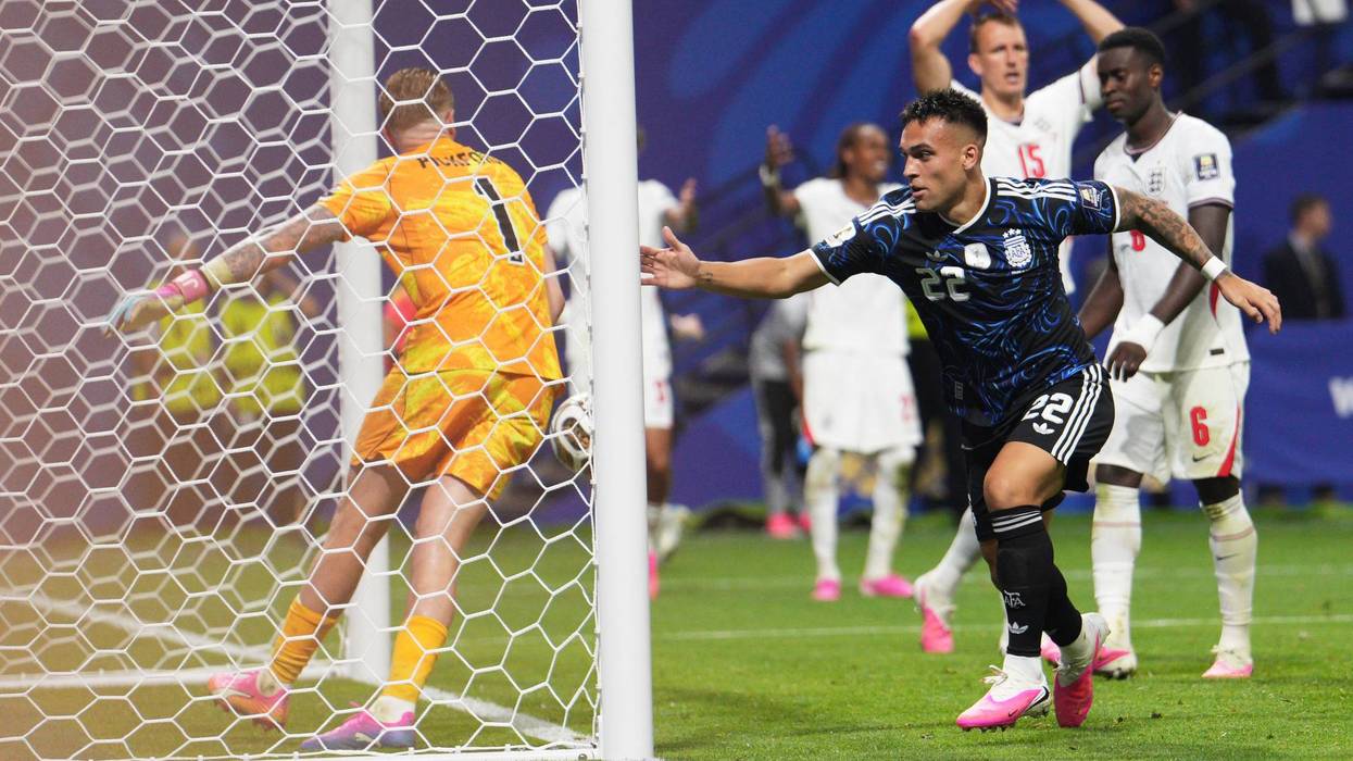 Defending champion Argentina reaches World Cup final by beating England 2-1