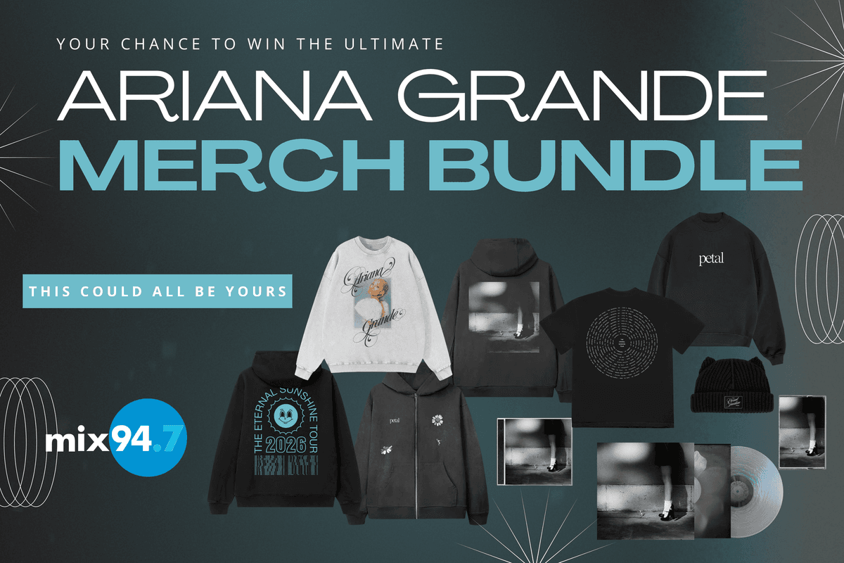 ARIANA GRANDE MERCH BUNDLE