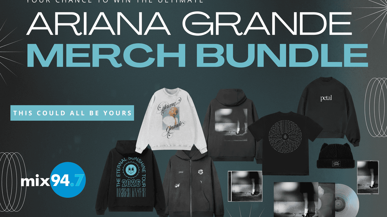 ARIANA GRANDE MERCH BUNDLE