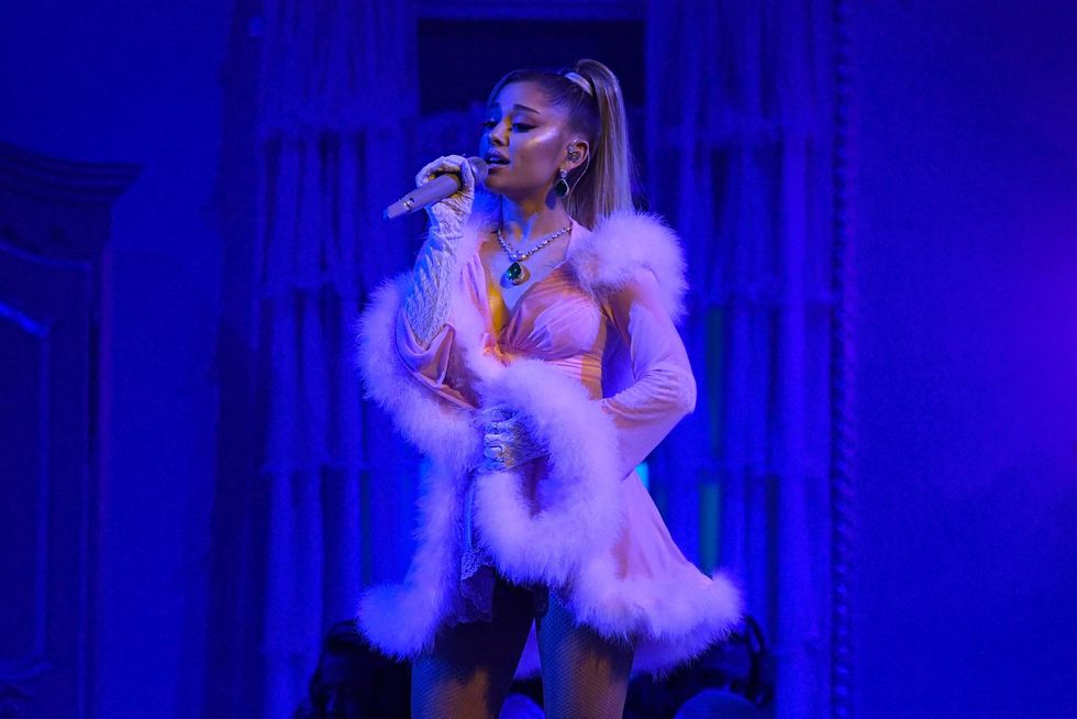Ariana Grande makes her debut on 'The Voice' in first trailer