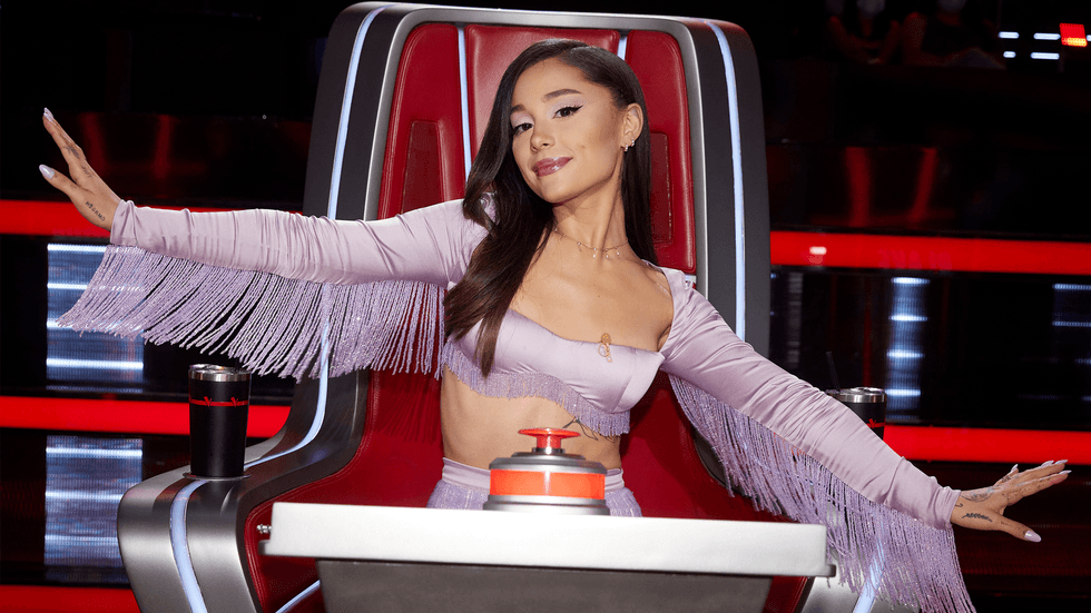 Living for Ariana Grande serving '13 Going on 30' Jenna Rink realness on 'The Voice'
