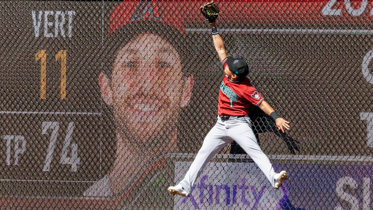 Fernandez, Del Castillo power Diamondbacks to 4-3 win over the Phillies