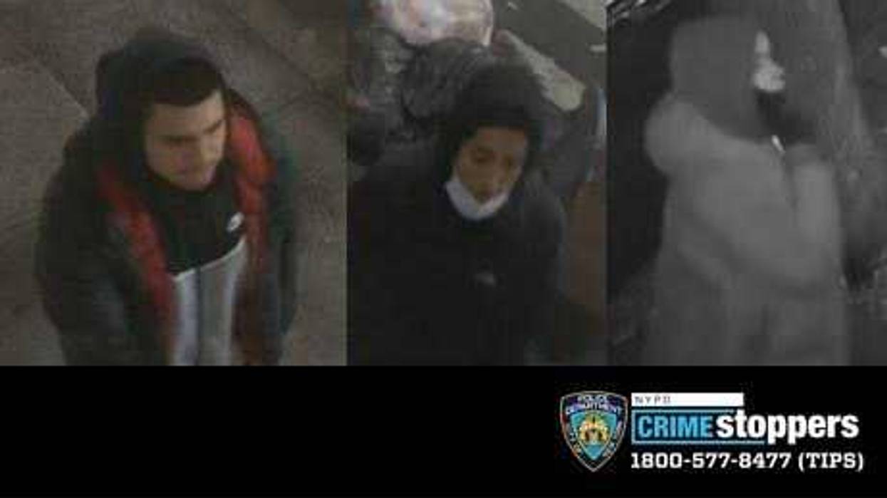 Armed suspects sought in Queens robbery