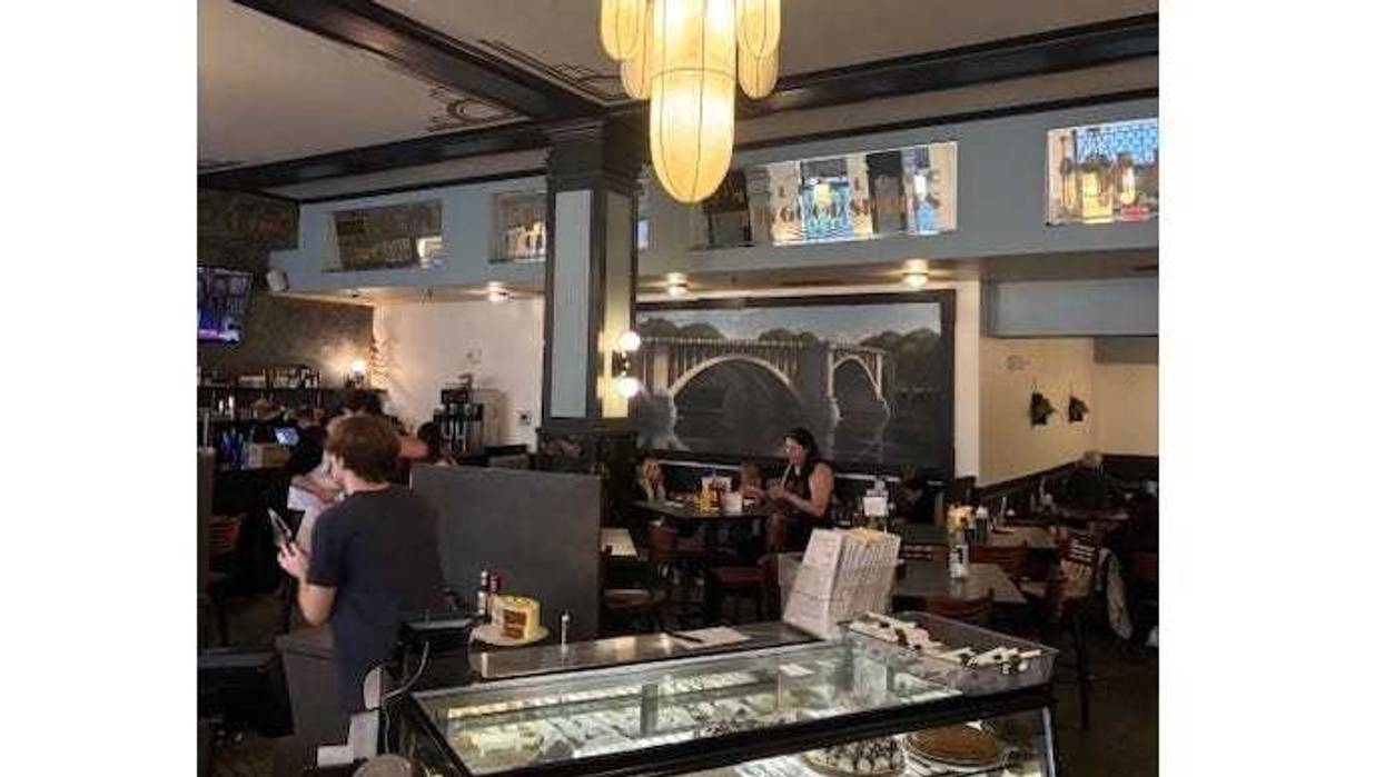Art deco meets delicious pies - but it's the end of the line for Keys Café in the Foshay Tower after 32 years.