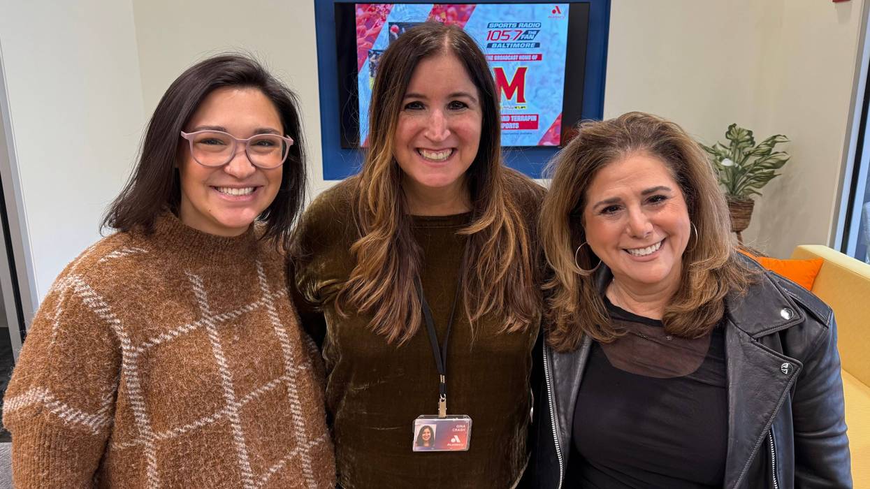 Art With A Heart Deputy Director Megan Gatto & Founder/Executive Director Randi Pupkin with Gina Crash