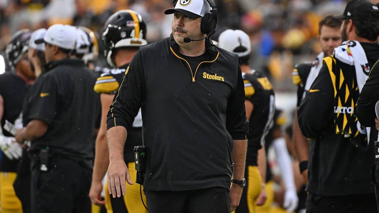 Arthur Smith on sidelines