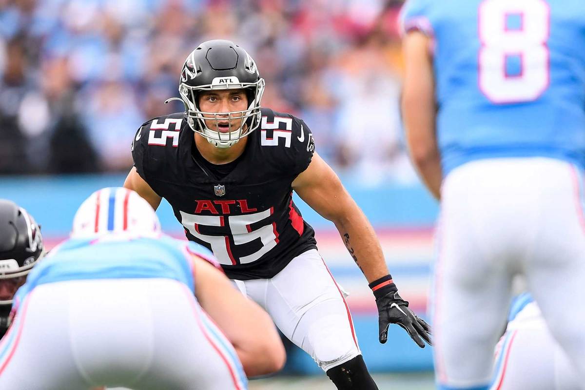 Atlanta Falcons linebacker Kaden Elliss