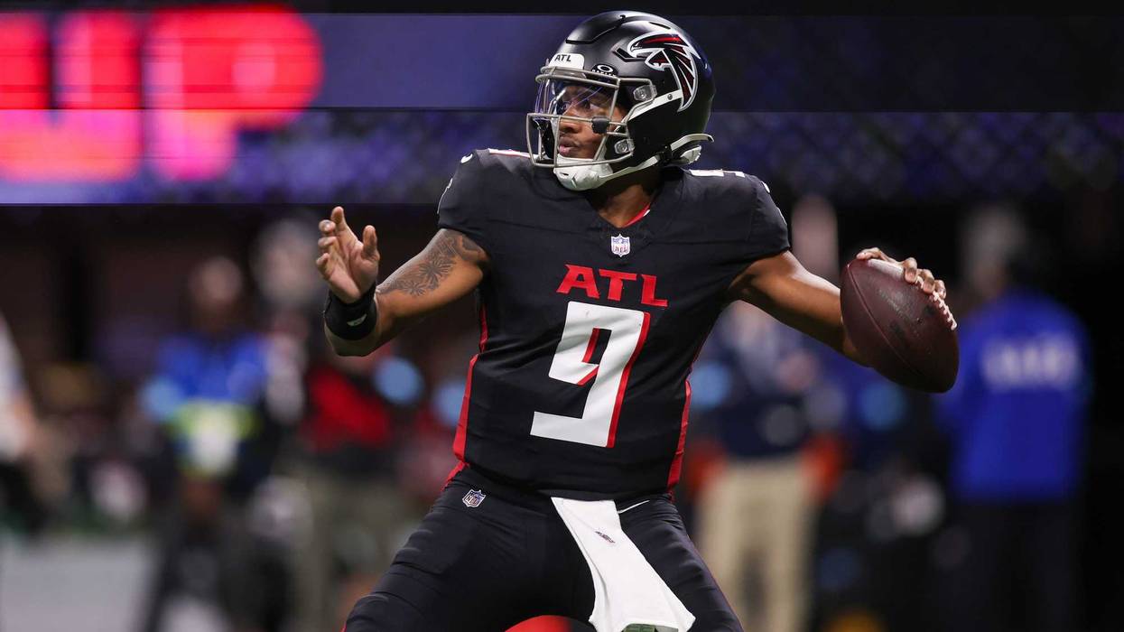 Atlanta Falcons quarterback Michael Penix Jr. (9) throws a pass against the Carolina Panthers in the third quarter at Mercedes-Benz Stadium.