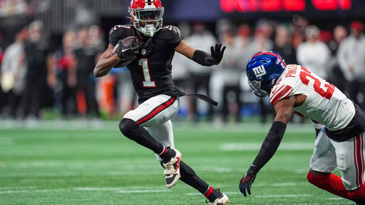 Atlanta Falcons wide receiver Darnell Mooney (1)