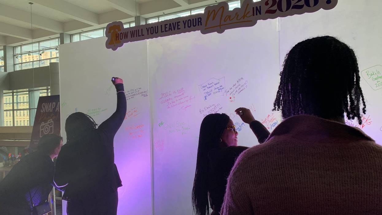 Attendees of PHLCVB Luncheon write their dreams for 2026 for the city on Wednesday, Nov. 26.