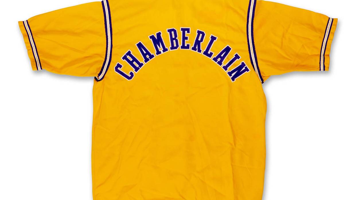 Auction Lakers Jacket Thrift Store