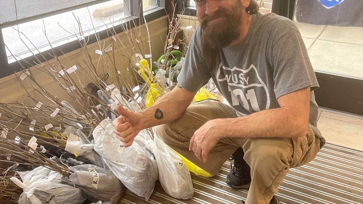 Audacy's Chuck McBride of Chattanooga, Tenn., helping with the "Tree Day" project.