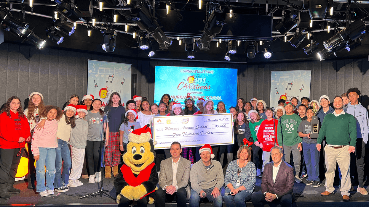 B101's K-8 Division 2023 Christmas Choir Competition Champions Murray Avenue School Perform at B101