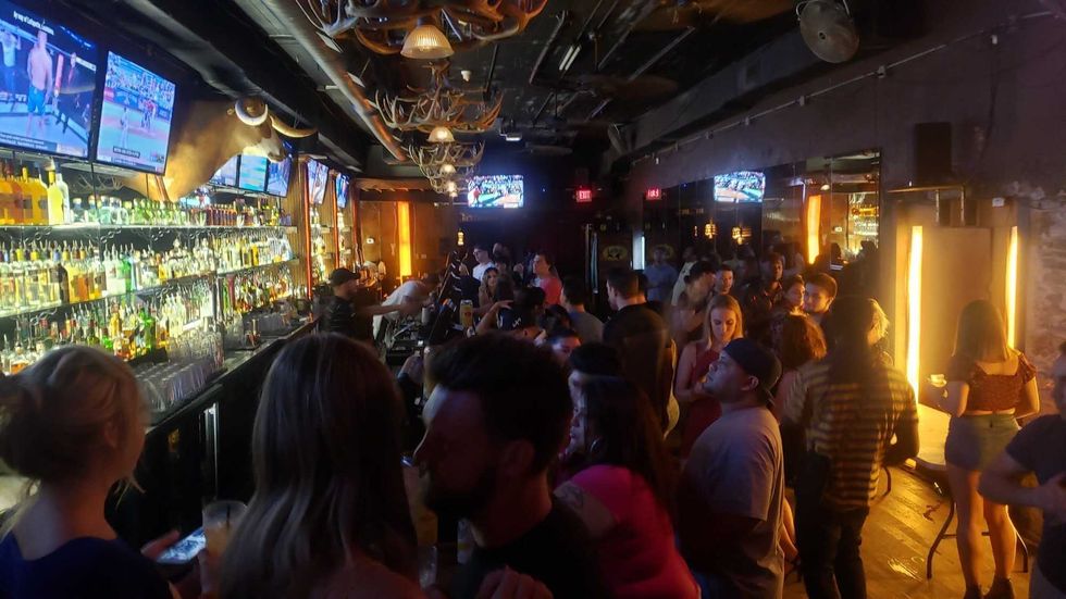 bar crowd