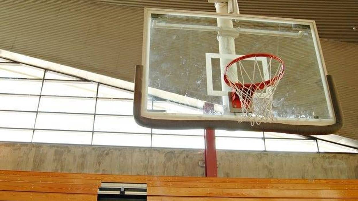 Basketball hoop