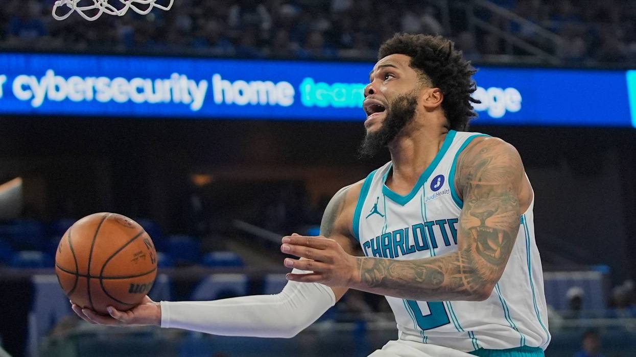 Basketball Suns Hornets Trade 7