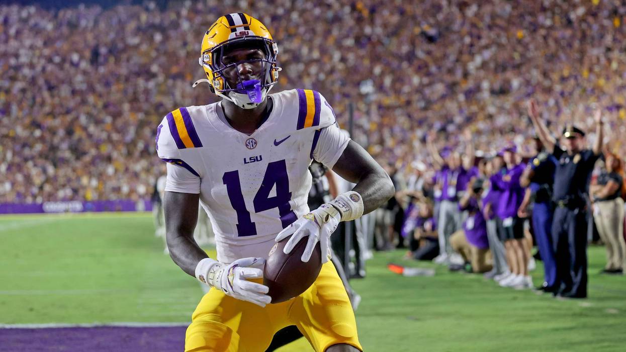 BATON ROUGE, LOUISIANA - OCTOBER 11: Tight end Trey'Dez Green #14 of the Louisiana State Tigers celebrates after he catches a 6-yard touchdown in the second quarter against the South Carolina Gamecocks defends at Tiger Stadium on October 11, 2025 in Baton Rouge, Louisiana.