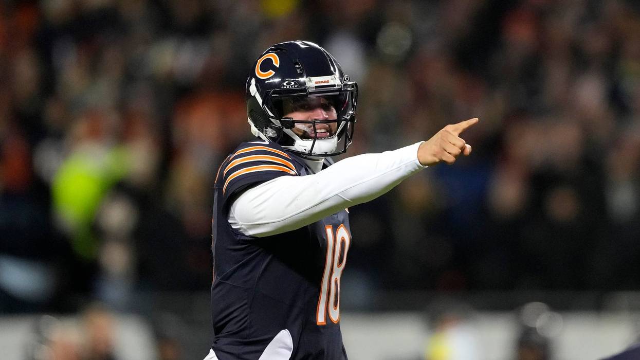 Bears' quarterback situation remains fluid as they hope for the best with Caleb Williams' recovery