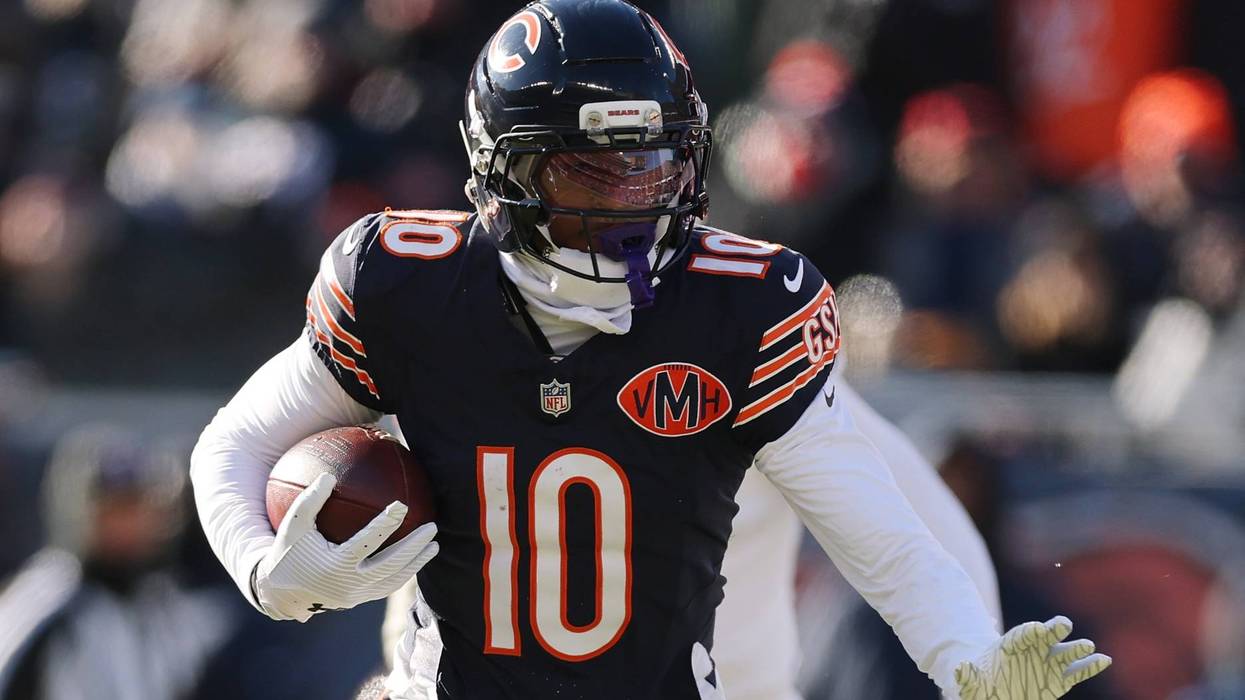 104.3 The Score staff predictions: Bears-Eagles