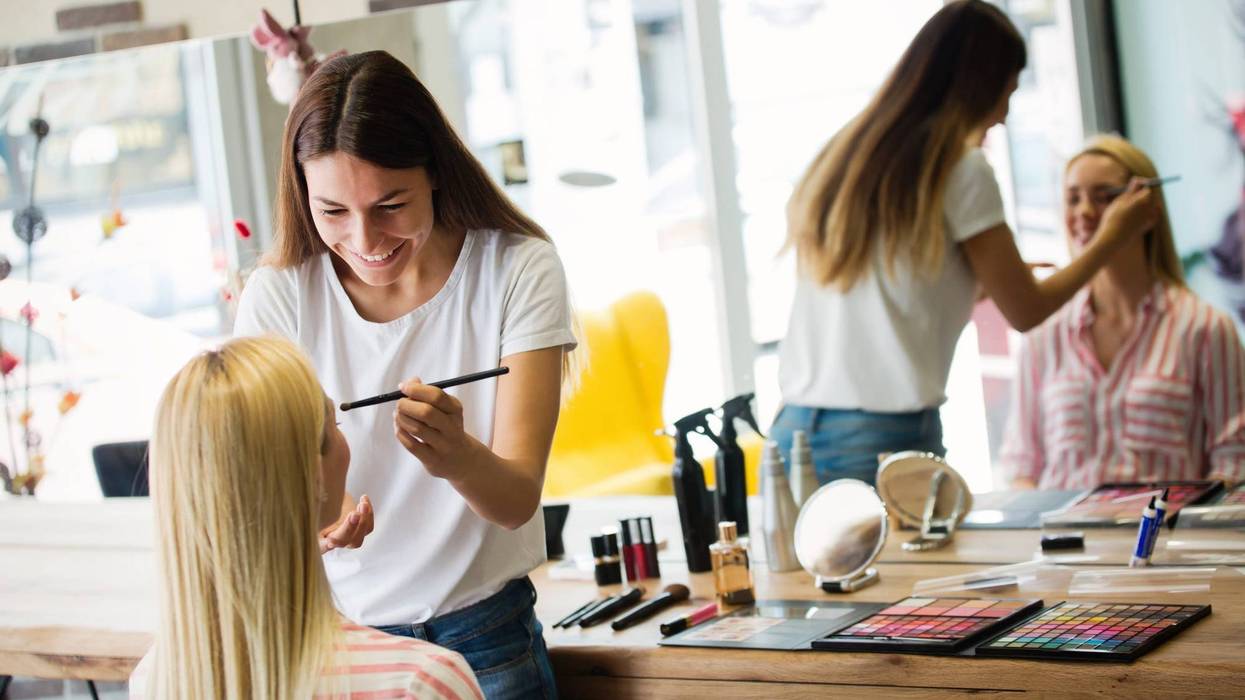 Beauty Buzz! St. Louis Press Club event for journalism scholarships Plaza Frontenac Nieman Marcus