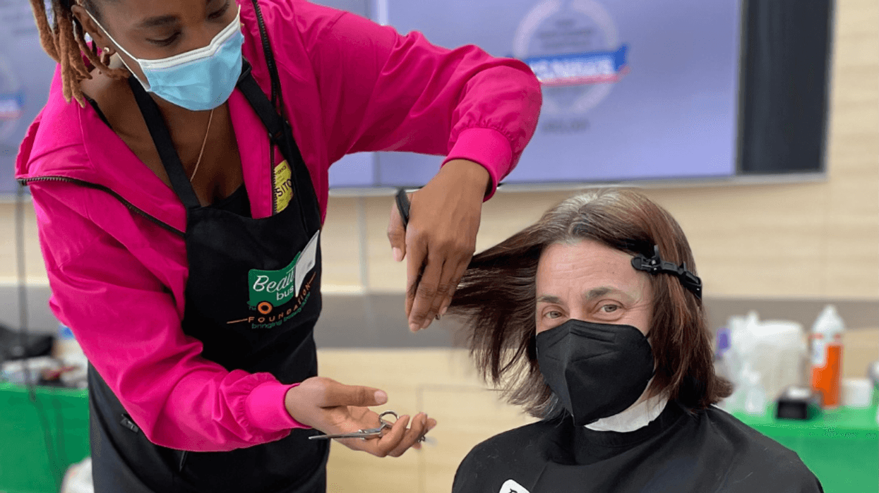 Beauty experts with the Beauty Bus Foundation are helping people dealing with illness feel beautiful.