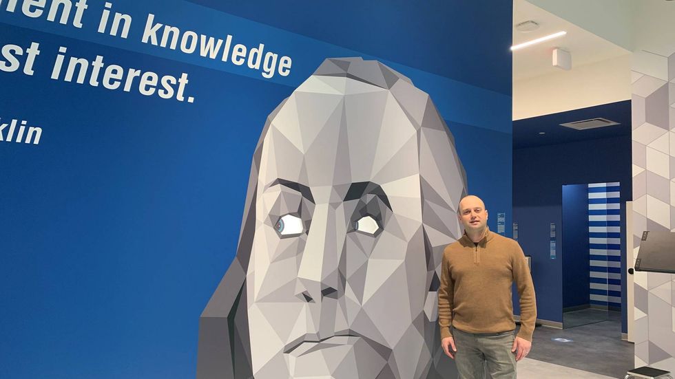 Ben Franklin, with moving eyes, at the Museum of Illusions Philadelphia.