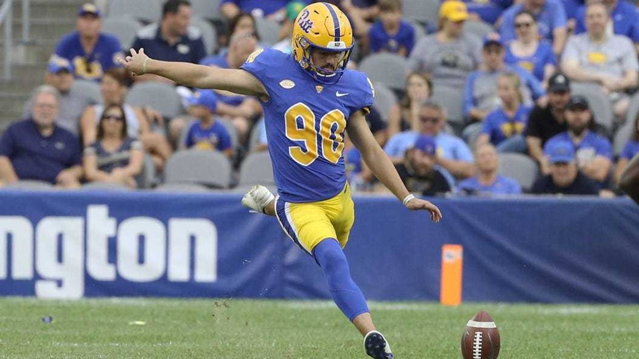 Ben Sauls kicking