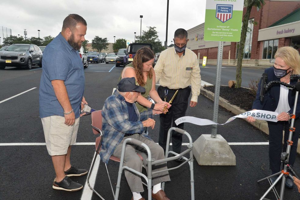 Benny Stop and Shop bday