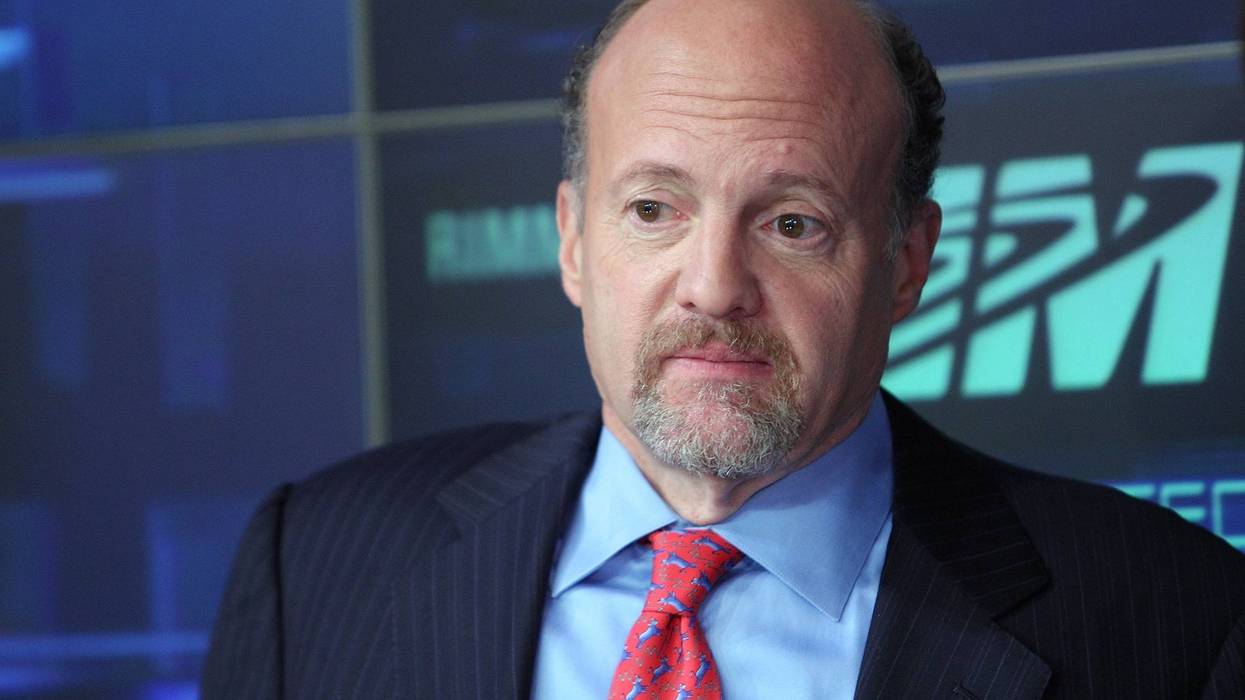 Betting against the TV financial pundits