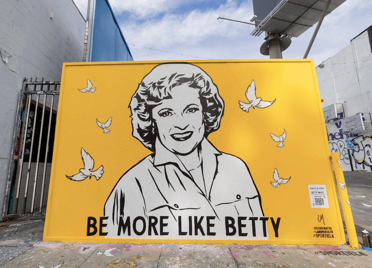 Betty White mural in LA