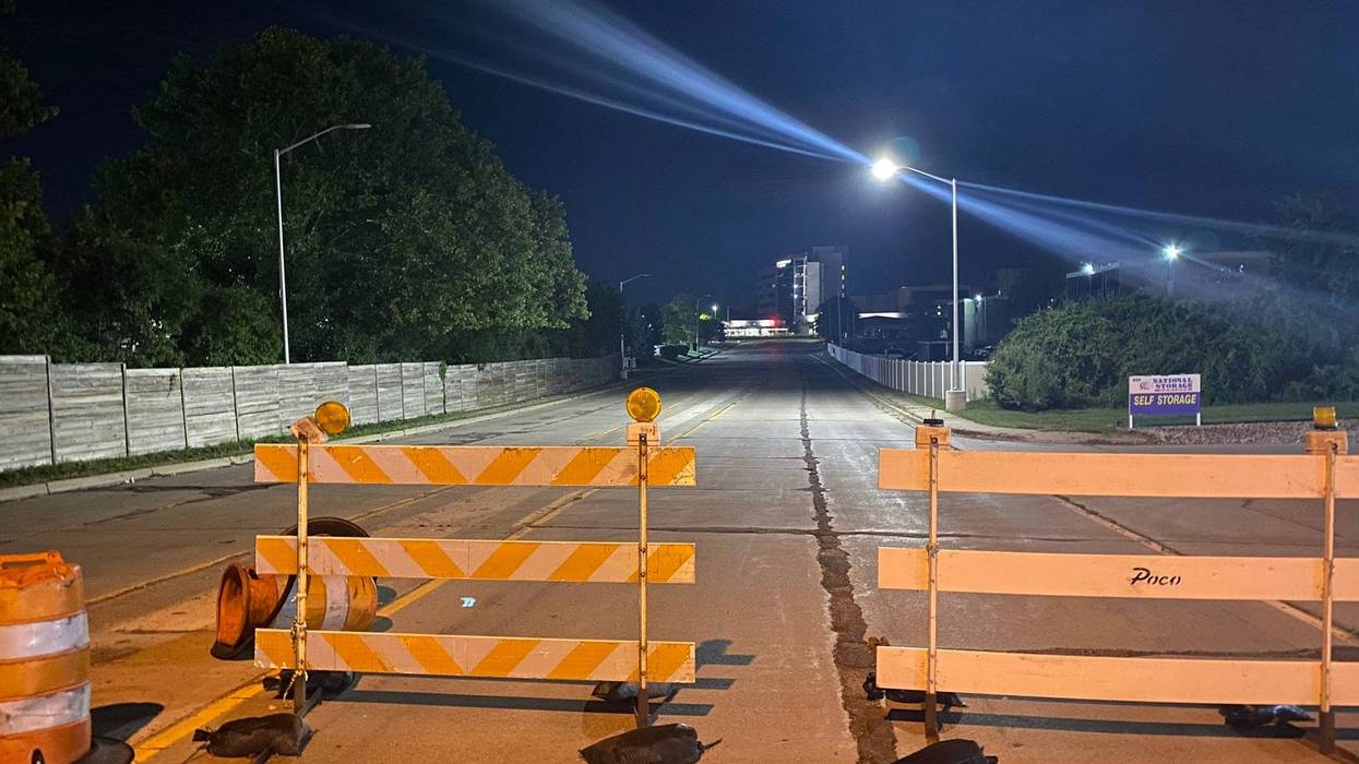 “Bidge emergency” closes MLK Blvd (East Blvd.) over RR tracks east of Woodward Ave in Pontiac, across from St. Joseph Mercy Hospital.