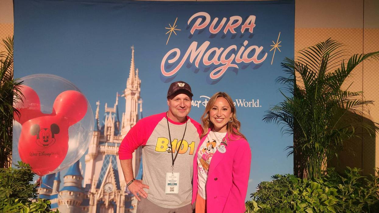 Bill Tafrow chats with Walt Disney World Ambassador, Serena Arvizu