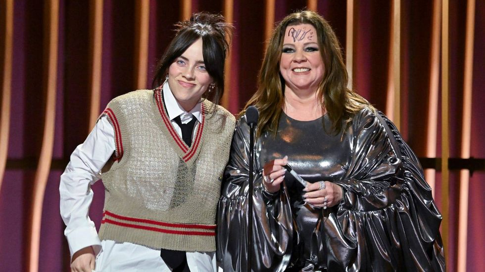 Watch Billie Eilish autograph Melissa McCarthy's forehead at The SAG Awards