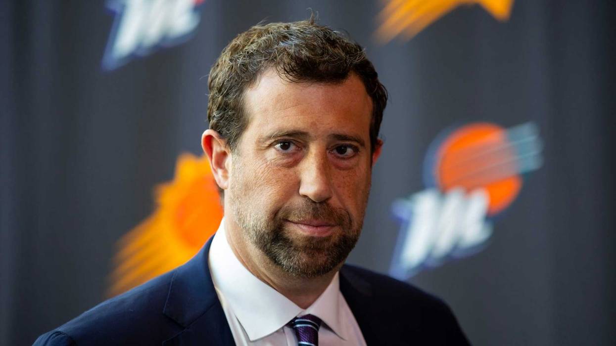 Billionaire Justin Ishbia now owns 35% of the White Sox.