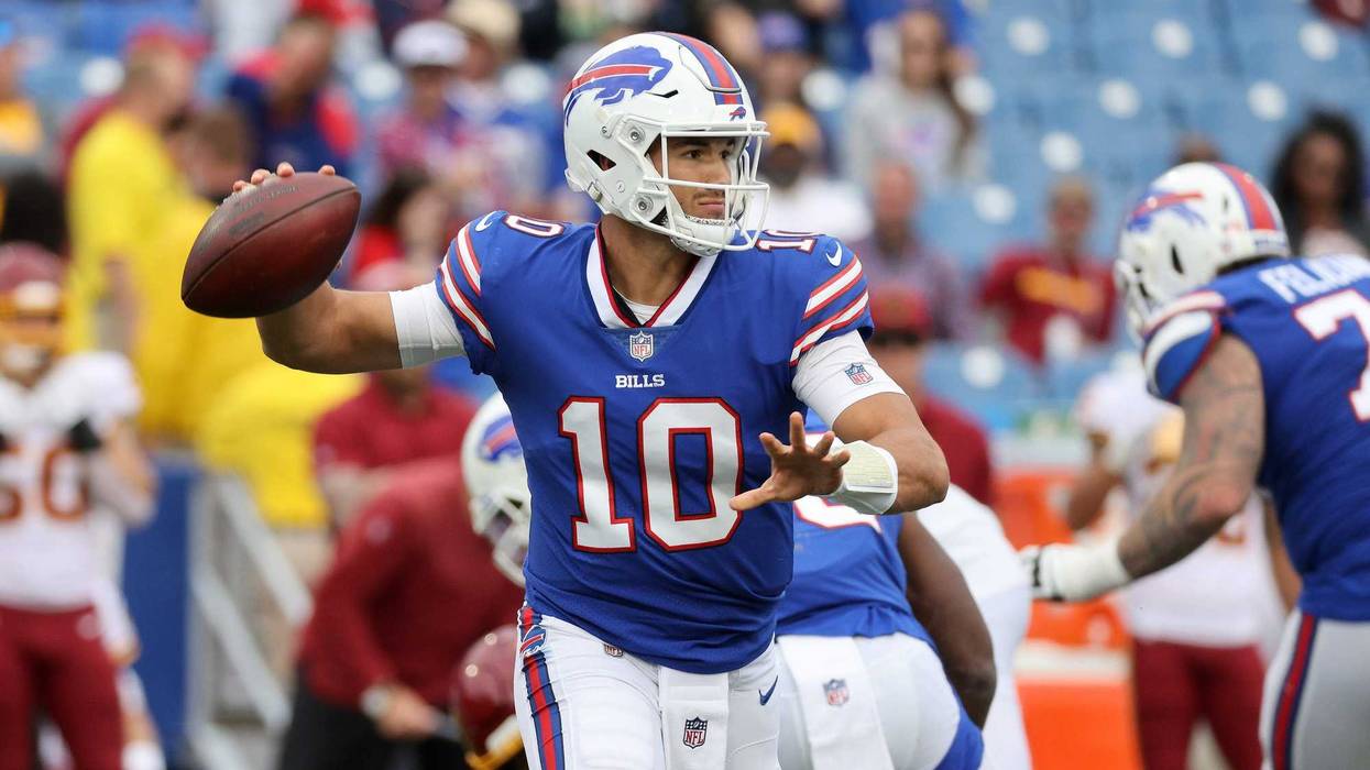 Bills brought in Mitch Trubisky to finish the game against Washington. Jg 09221 Bills 29