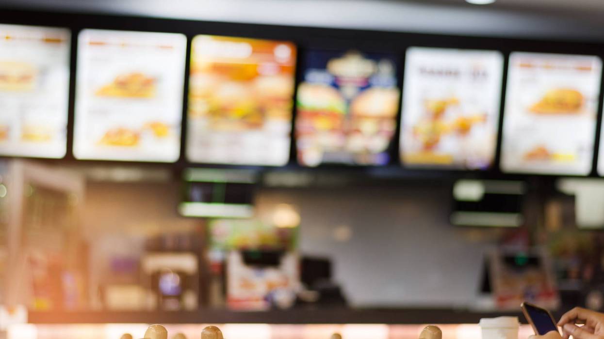 Blur image of fast food restaurant, use for defocused background.
