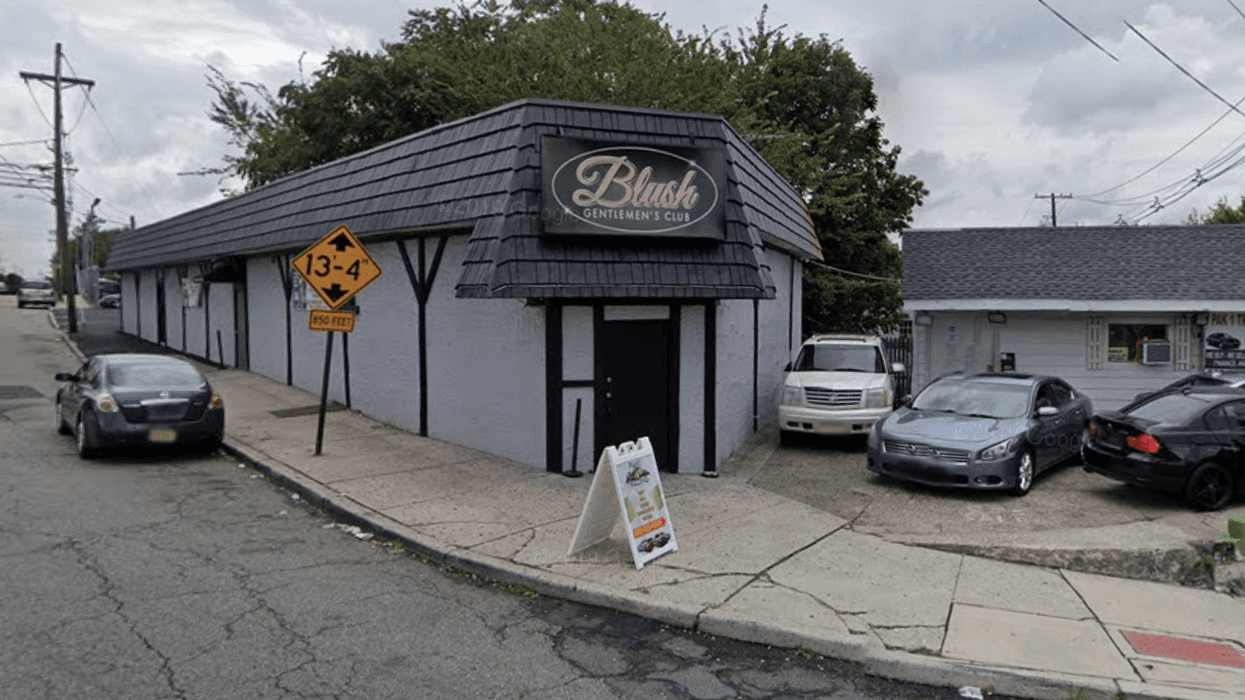 Blush Gentleman's Club LI