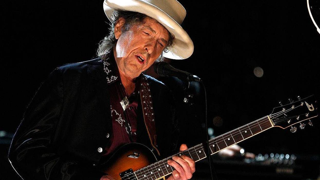 Chicago guitarist asked to tour with Bob Dylan