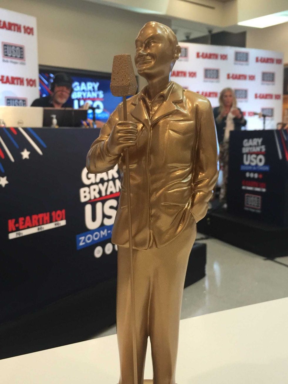 Bob Hope statue